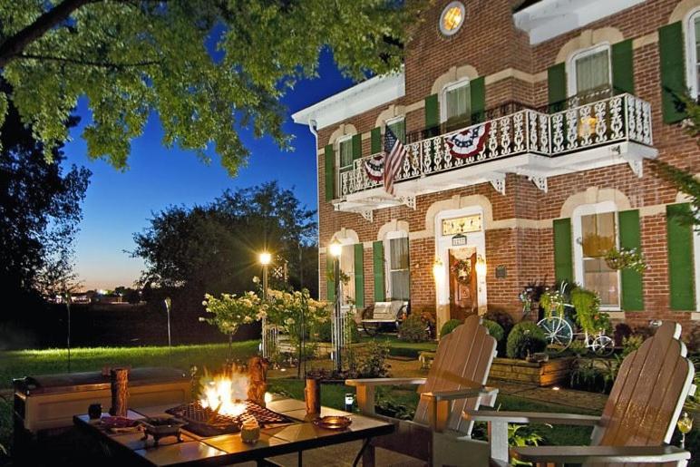 Cloran Mansion Bed & Breakfast Галена Экстерьер фото